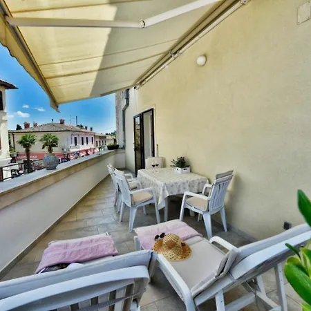 Ariana - & Comfy Apartment Poreč