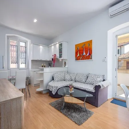 Apartment Ariana - & Comfy Porec